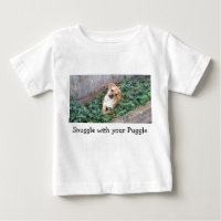 Snuggle con su camiseta del bebé de Puggle