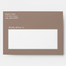 Sobre de invitación a bodas de taupe