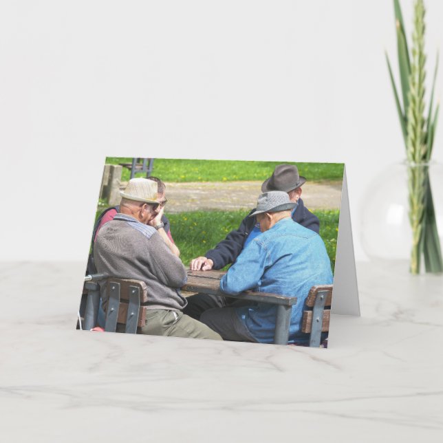 SOBRE LA TARJETA DE CUMPLEAÑOS DE HOMBRES VIEJOS (Anverso)