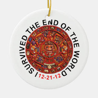 Sobreviví el extremo del ornamento del navidad del