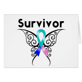 Sobreviviente de cáncer tiroideo mariposa tribal