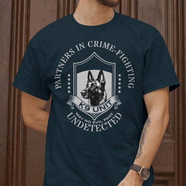 Socios de la unidad K9 en camiseta de lucha contra (Subido por el creador)