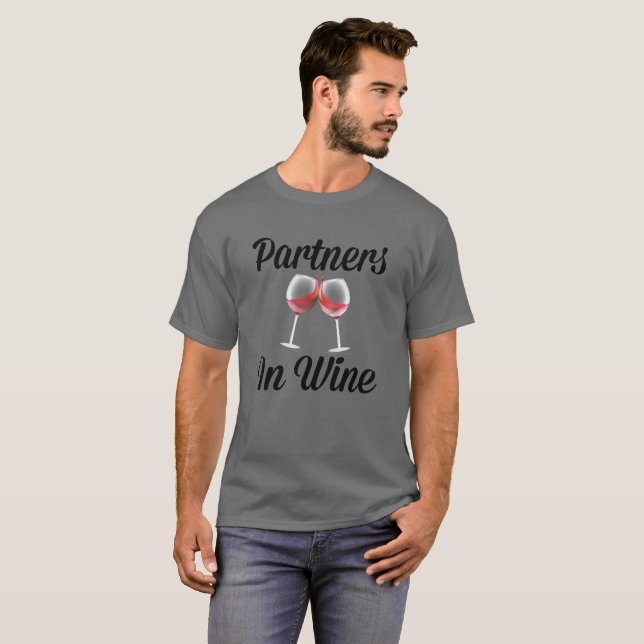 Socios en camiseta impresionante del vino (Anverso completo)