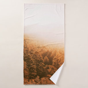 SOL DE ORO SOBRE UN BOSQUE