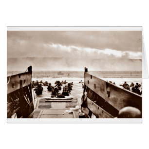 Soldados de LCI vadeando la costa