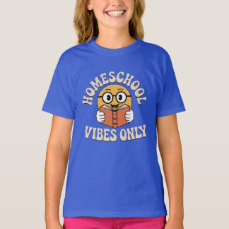 Solo camiseta de colegio doméstico