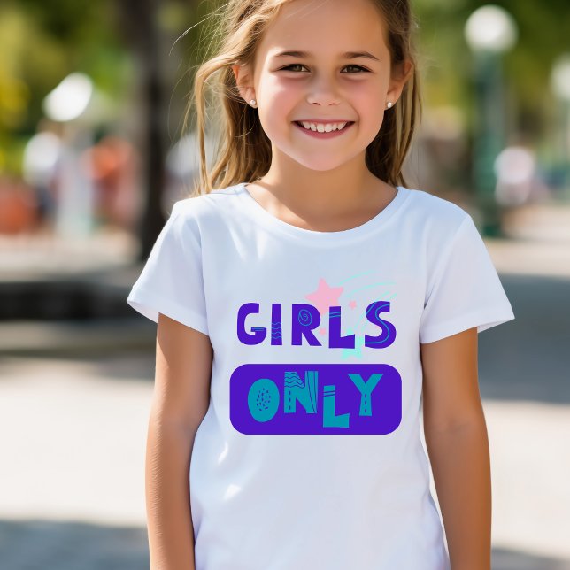 "Solo Chicas" divertidos Chicas camiseta básica (Subido por el creador)