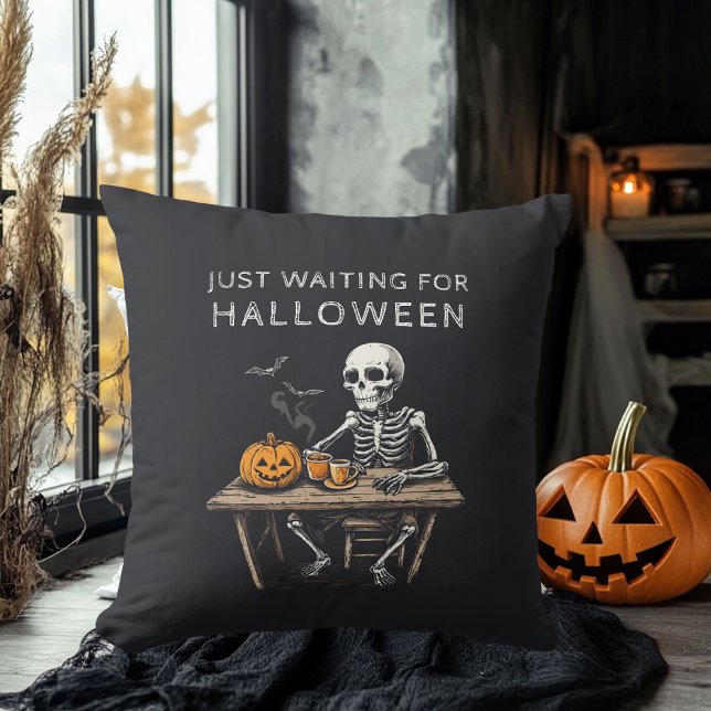 "Solo espero el Cojín decorativo de Halloween | Di (Subido por el creador)