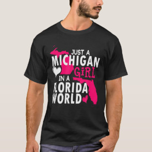 sólo un chica michigan en una camiseta mundial flo