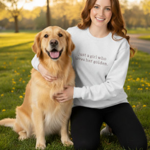 Solo Una Chica Que Ama Su Sudadera De Mujer Dorada
