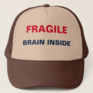 Sombrero de camionero frágil con el cerebro interi