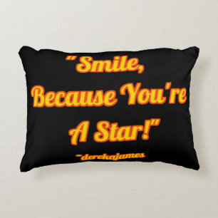 ¡Sonrisa, porque usted es una estrella!  Almohada