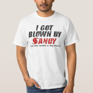 Soplado por Sandy apenó la camiseta de Sandy del