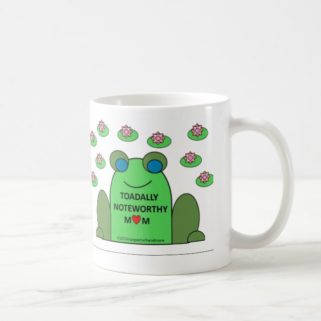 Sorbo y taza de café del plan para la mamá (Derecha)