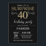 Sorprenda el 40.o negro y el oro de la invitación<br><div class="desc">Sorprenda la 40.a invitación del cumpleaños con negro y antecedentes del purpurina del oro. Pizarra. Cumpleaños adulto. Los hombres o las mujeres Bday invitan. Cualquie edad. Para el arreglo para requisitos particulares adicional, haga clic por favor el "personalizar él" botón y utilice nuestra herramienta de diseño para modificar esta plantilla....</div>
