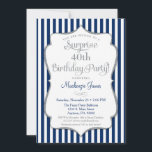 Sorprende fiesta de invitación Navy Blue Silver El<br><div class="desc">Una elegante invitación sorpresa para la fiesta de cumpleaños en azul marino y plata, con franjas azul marino y blanco y marco de texto purpurina plateado. El marco de texto purpurina de esta elegante y clásica fiesta de cumpleaños invita a mostrar una sombra para dar una apariencia elevada. Esta invitación...</div>