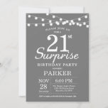 Sorpresa 21ª invitación de cumpleaños gris y blanc<br><div class="desc">Sorpresa 21ª Invitación de cumpleaños con String Lights. Fondo gris. Cumpleaños de niño o Chica. 13.º 15.º 16.º 18.º 20.21.30.40.50.60.70.80.90.100,  cualquier edad. Para una mayor personalización,  haga clic en el botón "Personalizar" y utilice nuestra herramienta de diseño para modificar esta plantilla.</div>