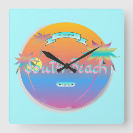 South Beach, Miami, Florida con el reloj de pared 