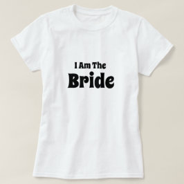 Soy la camiseta básica de la mujer novia