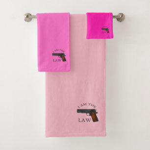 Soy la ley con una pistola de mano (rosa)