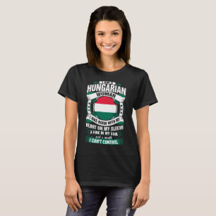 Soy una camiseta húngara de la mujer