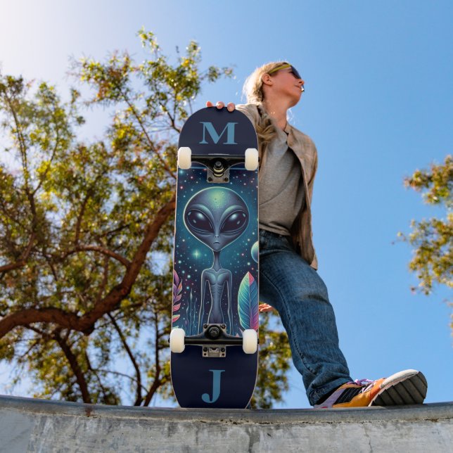 Space Alien Personalized Skateboard (Exterior 1)