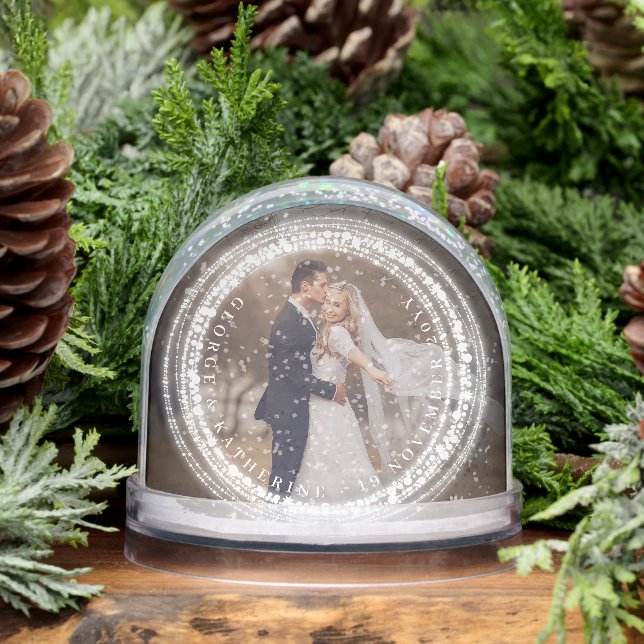 Sparkling Lights Mr & Mrs First Christmas Photo (Invierno)