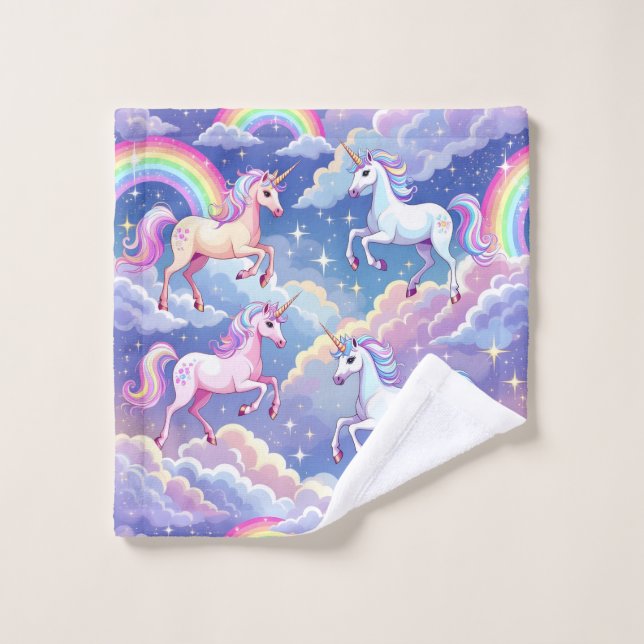Sparkly rainbow and unicorns on clouds (Toallita)