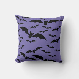 Spooky Black Bats Happy Halloween Cojín decorativo