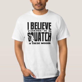 Squatch divertido en camiseta del creyente de