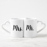 "Sr." y señora "sistema de la taza de café<br><div class="desc">Con un diseño elegante y acentos delicados, este "Sr. que hace juego" y la señora" sistema de la taza de café es la de manera perfecta para que los pares comiencen sus mañanas juntos. ¡Texto y colores del personalizar para hacer que sus los propios personalizan! Haga este regalo especial para...</div>