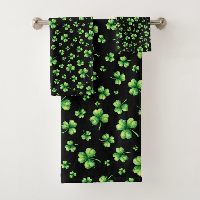 St. Patrick’s Day Watercolor Shamrock on black (In situ)