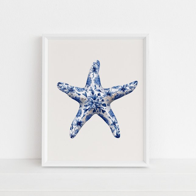 Starfish - Azul costero en arte de pared beige (Starfish – Coastal Blue on Beige Wall Art in a white frame on the floor)