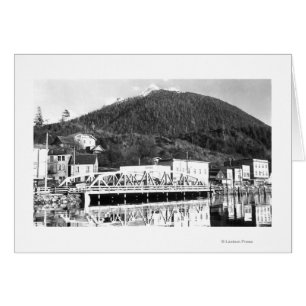 Stedman Street Bridge y Deer Mountain,