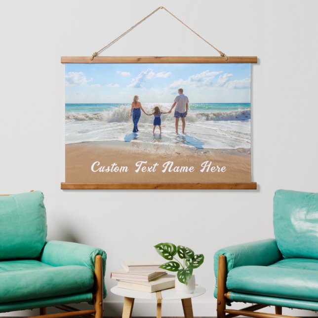 Su tapiz colgante de fotos con texto Personalizado (Sala de estar)