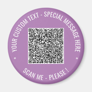 Sube tu código QR Ejemplo de imán con texto person