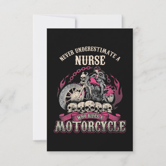 Subestimar a la enfermera que va en motociclista (Anverso)
