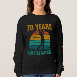 Sudadera 70 años y todavía balanceándose divertido golf cum