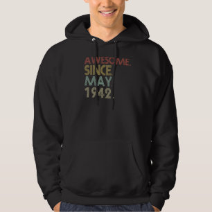 Sudadera 80 años de edad asombrosamente desde mayo de 1942