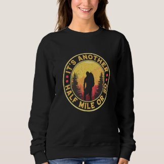 Sudadera A 800 metros de distancia, excursionando la natura