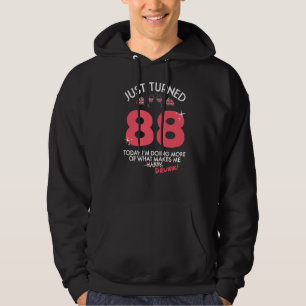 Sudadera Acabo de cumplir 88 años bebiendo vino 88º cumplea