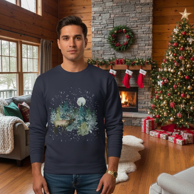 Sudadera Alce en bosque luna llena nevada festiva (Elk in Forest Full Moon Snowfall Holiday Sweatshirt)