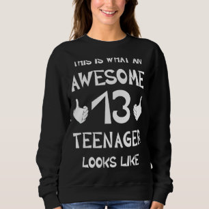 Sudadera Alrededor De Trece Años, El 13° Adolescente Parece