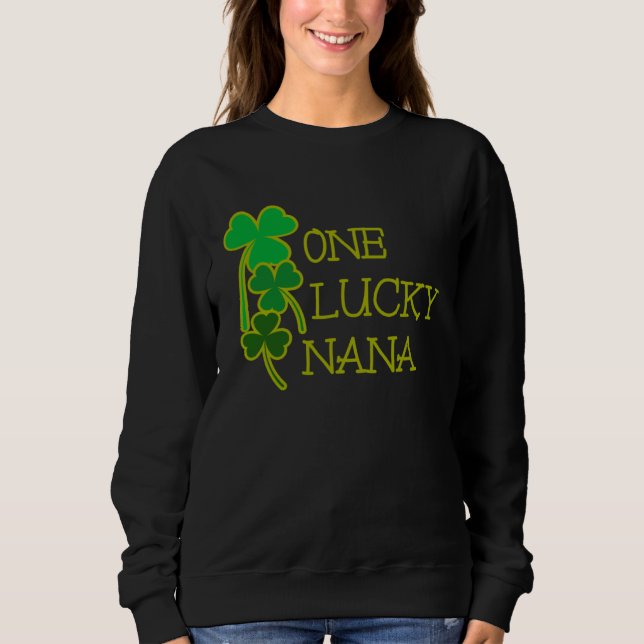 Sudadera AS tees Fun One Lucky Nana Shamrock St Patty Patri (Anverso)
