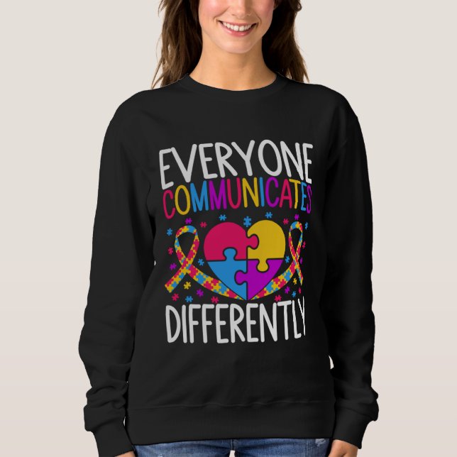 Sudadera Autism Awareness  Everyone Communicates Differentl (Anverso)