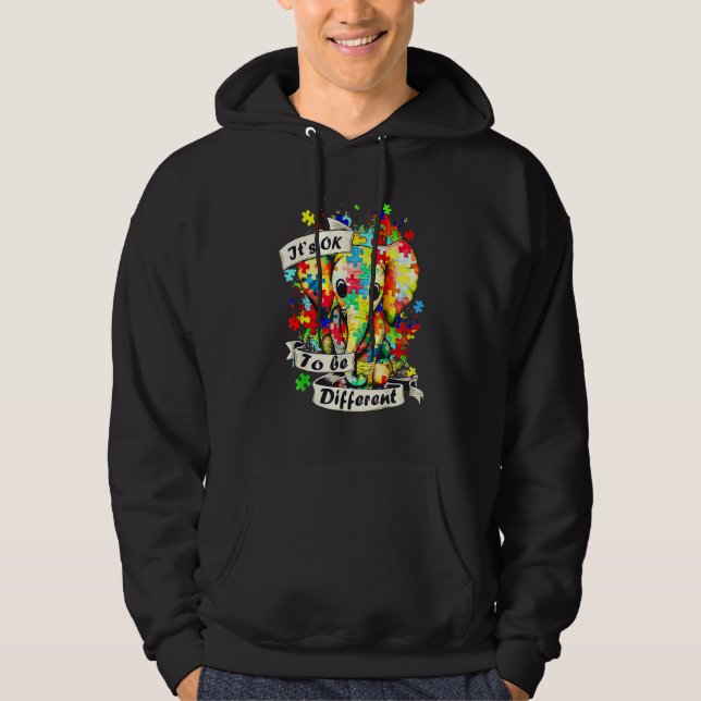 Sudadera Autism Elephant Puzzle It's Ok To Be Different Mom (Anverso)