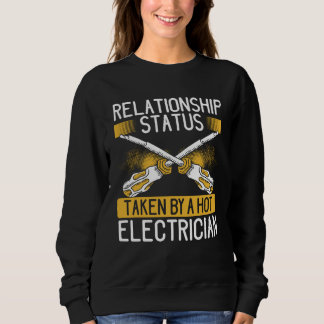 Sudadera Backprint Relationship Status Taken By A Hot Elect