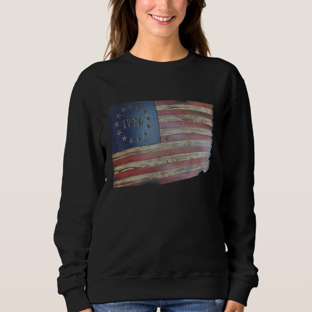 Sudadera Betsy Ross Flag  Rustic Wood American Flag Tee (Anverso)