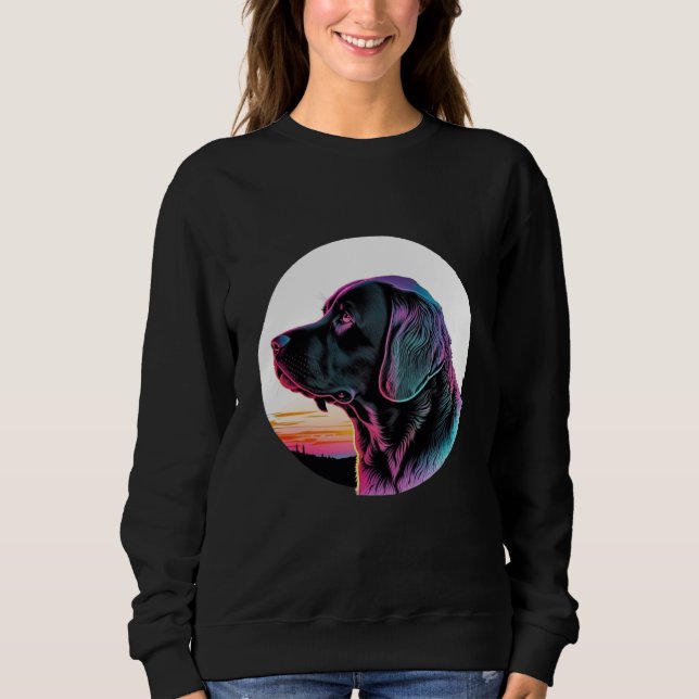 Sudadera Black Labrador in a Dreamy 80s Retrowave Aesthetic (Anverso)
