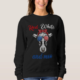 Sudadera Blanco Rojo Y Moo 4 De Julio Usando Patriótico